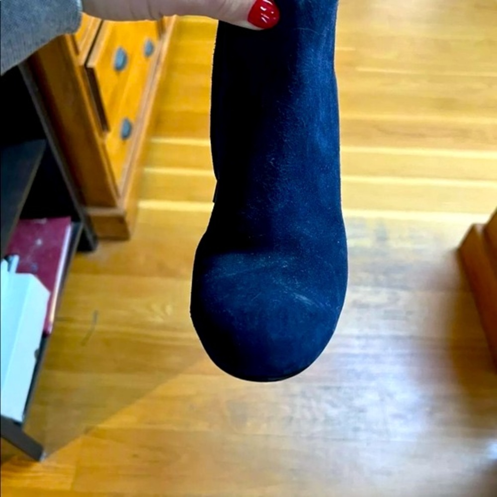 Christian Louboutin Navy Suede Belissima Booties - Picture 10 of 16